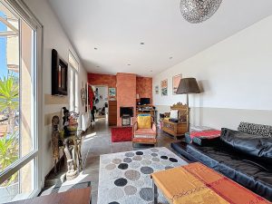 Charming House with Sea View in Nice East.