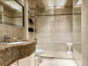 Cimiez Storico – Ultimo piano con terrazza circolare, vista mare e palazzi Belle Époque