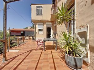 Charming House with Sea View in Nice East.
