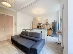Nizza Valrose – Affascinante appartamento bilocale duplex in un palazzo Belle Epoque con giardino
