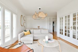 Nice Cimiez – Magnificent Renovated 2-Bedroom Apartment in a Prestigious Residence