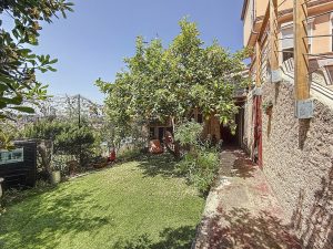 Charming House with Sea View in Nice East.