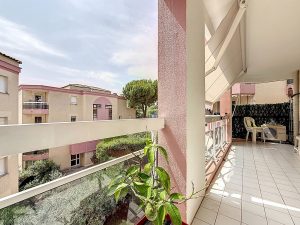 Nice Cimiez – 3 bedrooms corner apartment with garage in Cimiez