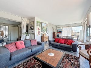 Cimiez Storico – Ultimo piano con terrazza circolare, vista mare e palazzi Belle Époque