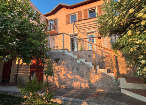 Charming House with Sea View in Nice East.