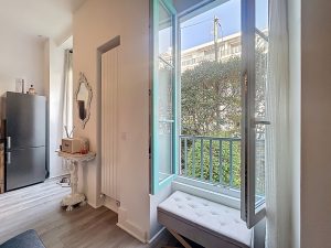 Nizza Valrose – Affascinante appartamento bilocale duplex in un palazzo Belle Epoque con giardino