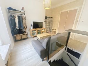Nizza Valrose – Affascinante appartamento bilocale duplex in un palazzo Belle Epoque con giardino