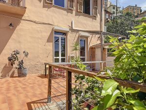 Charming House with Sea View in Nice East.