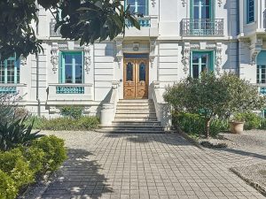 Nizza Valrose – Affascinante appartamento bilocale duplex in un palazzo Belle Epoque con giardino