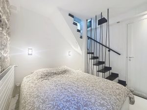 Nizza Valrose – Affascinante appartamento bilocale duplex in un palazzo Belle Epoque con giardino