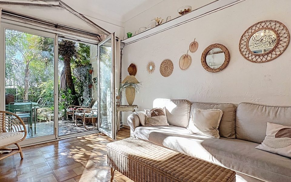 Nice Promenade des Anglais – Beau 3 pièces 72 m² avec jardin en front de mer