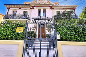 Duplex d’Exception à Cimiez avec Vue Mer Panoramique