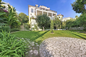 Duplex d’Exception à Cimiez avec Vue Mer Panoramique