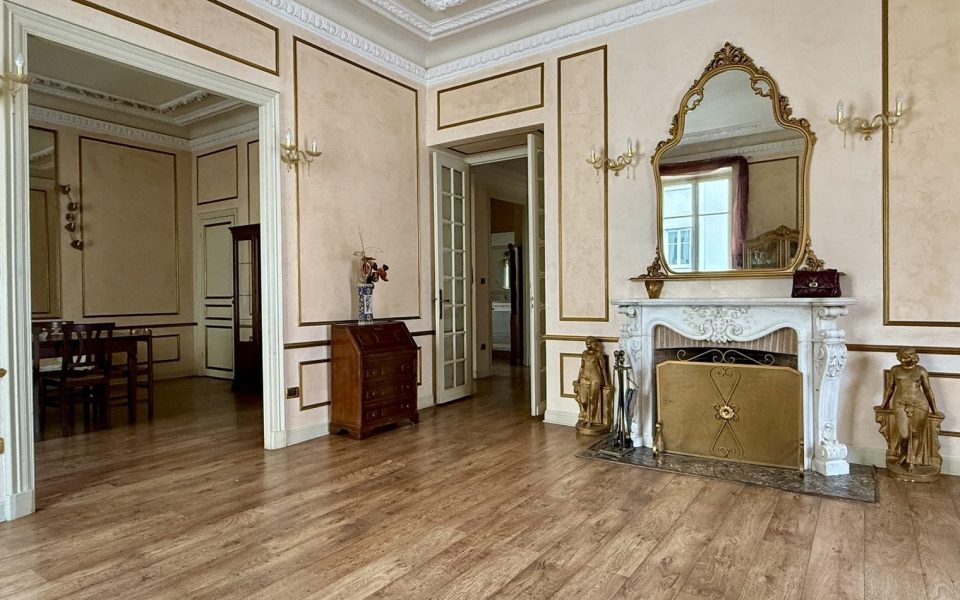 Musiciens – L’élégance d’une Villa de la Renaissance Italienne au cœur de la ville