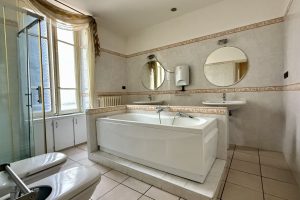 Musiciens – L’élégance d’une Villa de la Renaissance Italienne au cœur de la ville